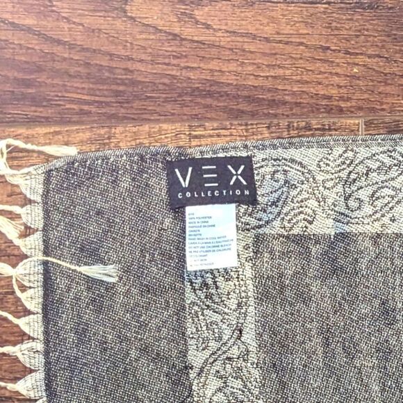 $5 Item! Melanie Lyne Vex Collection Blue Black Gold Huge Paisley Fringe Scarf - Picture 6 of 10